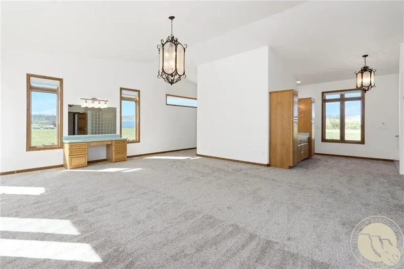 325 Three Wolf Road, Huntley, MT 59037, Huntley, Montana, United States. - Photo 19