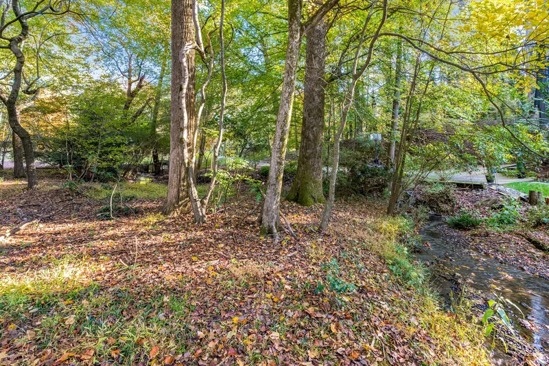4320 Brookview Drive SE, Atlanta, GA 30339, Atlanta, Georgia, United States. - Photo 30