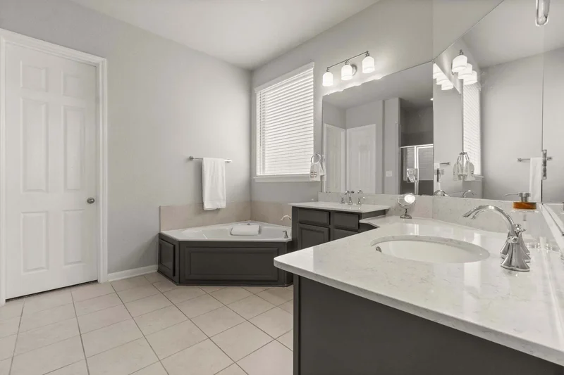 32052 Autumn Orchard Lane, Conroe, TX 77385, Conroe, Texas, United States. - Photo 16