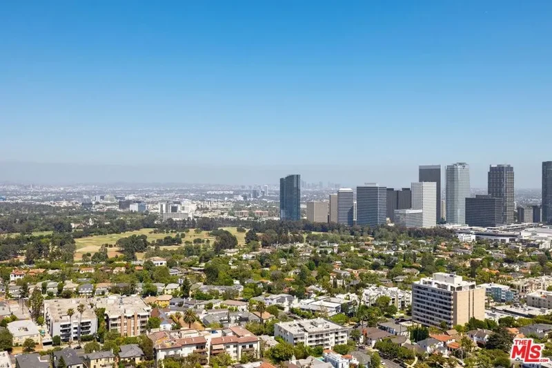 10490 Wilshire Boulevard PH4, Los Angeles, California, United States. - Photo 4
