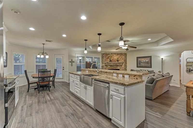 98 Monterrey Road W, Montgomery, TX 77356, Montgomery, Texas, United States. - Photo 19
