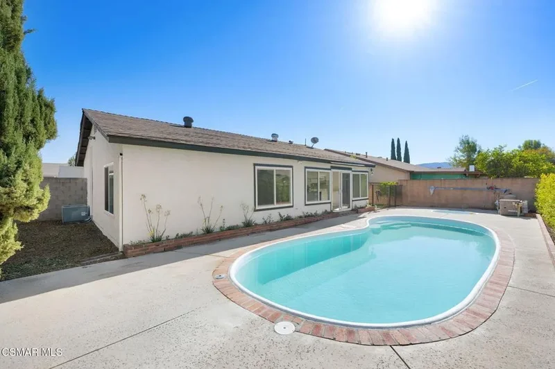 2091 Marter Avenue, Simi Valley, California, United States. - Photo 17
