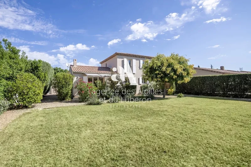 Charming Provençal Villa Near Saint-Rémy-de-Provence