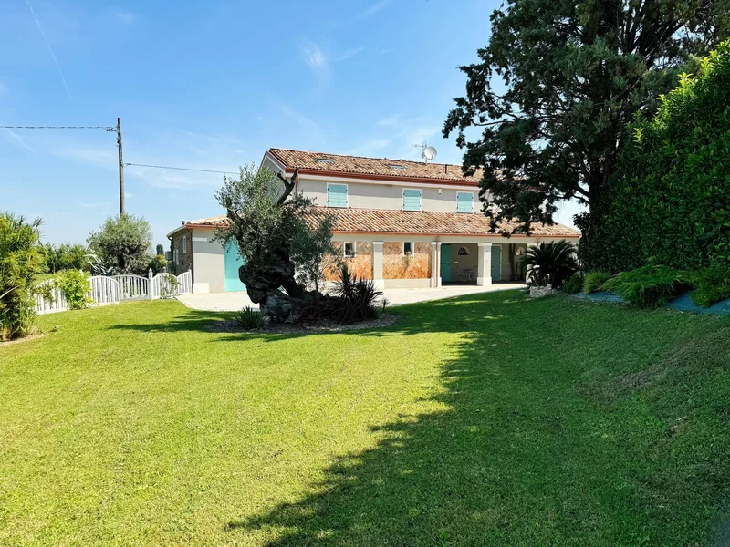 Magnificently Renovated Farmhouse