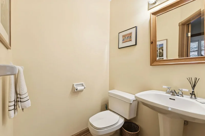 168 Ch. de la Forêt, Apt. 205, Mont-Tremblant, QC J8E3K8, Mont-Tremblant, Quebec, Canada. - Photo 11