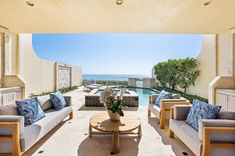 2 Sloans Curve Drive, Palm Beach, Florida, United States. - Photo 1