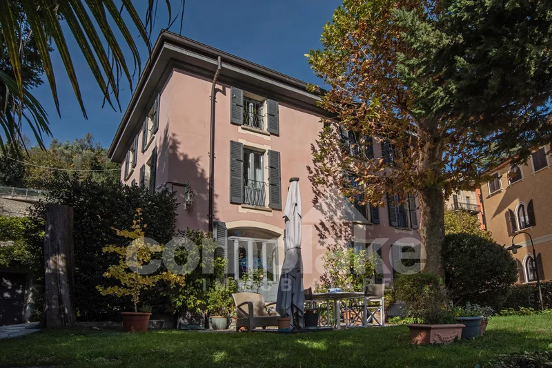 Villa Facing The Lake With Boathouse In Moltrasio