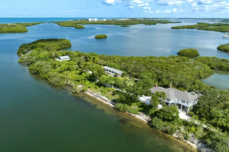 819 Shadow Bay Way, Osprey, FL 34229, Osprey, Florida, United States. - Photo 37