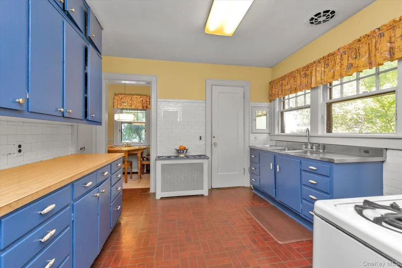 57 Beacon Hill Road, Port Washington, New York, United States. - Photo 21