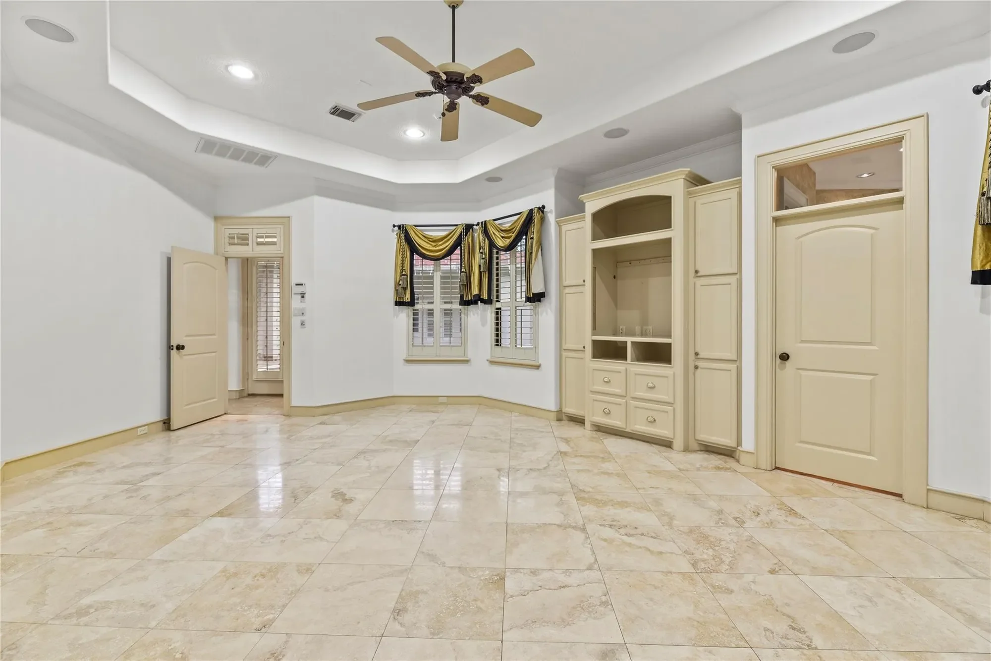 Gallery photo 3