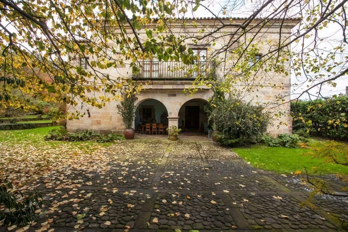 Exterior photo 11