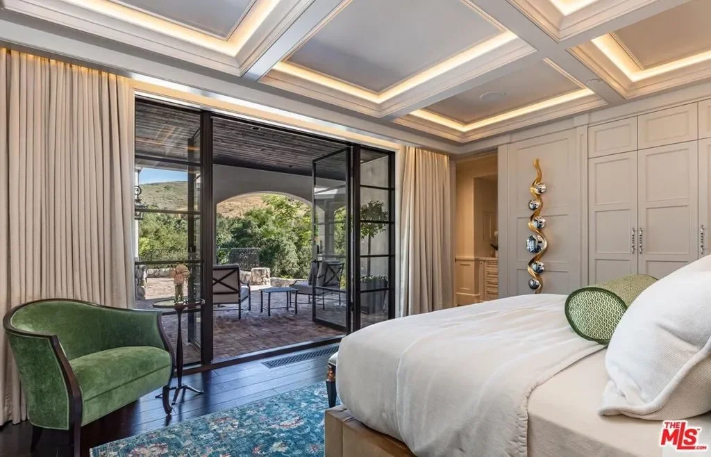 5076 Island Forest Place, Thousand Oaks, California, United States. - Photo 5