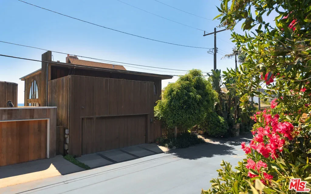 26902 Malibu Cove Colony Drive, Malibu, California, United States. - Photo 39