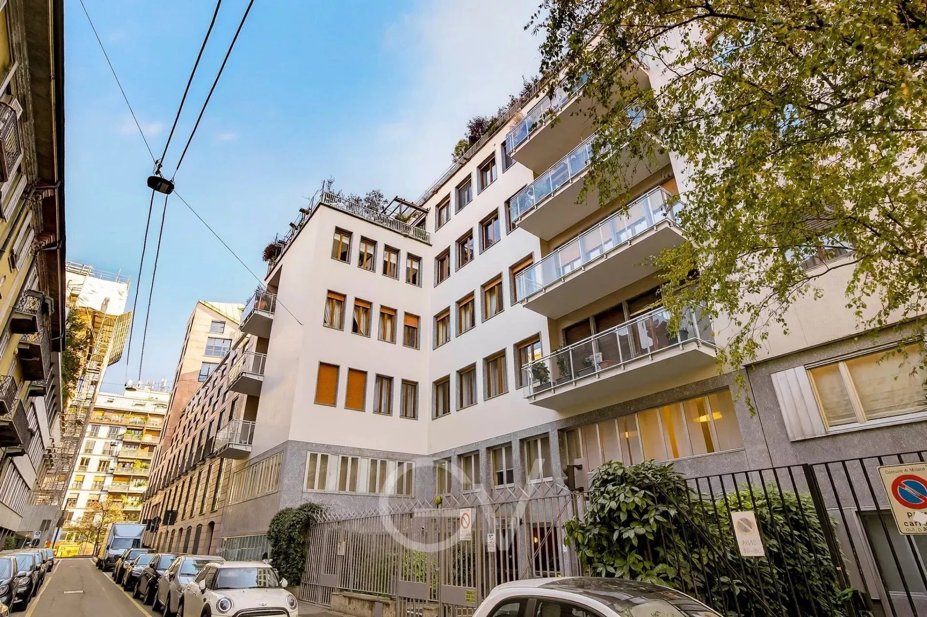 Exterior photo 7