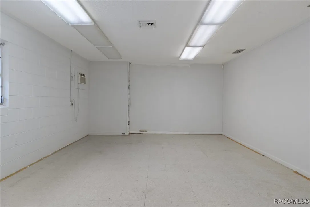 377 Highway 40 W, Inglis, FL 34449, Inglis, Florida, United States. - Photo 38