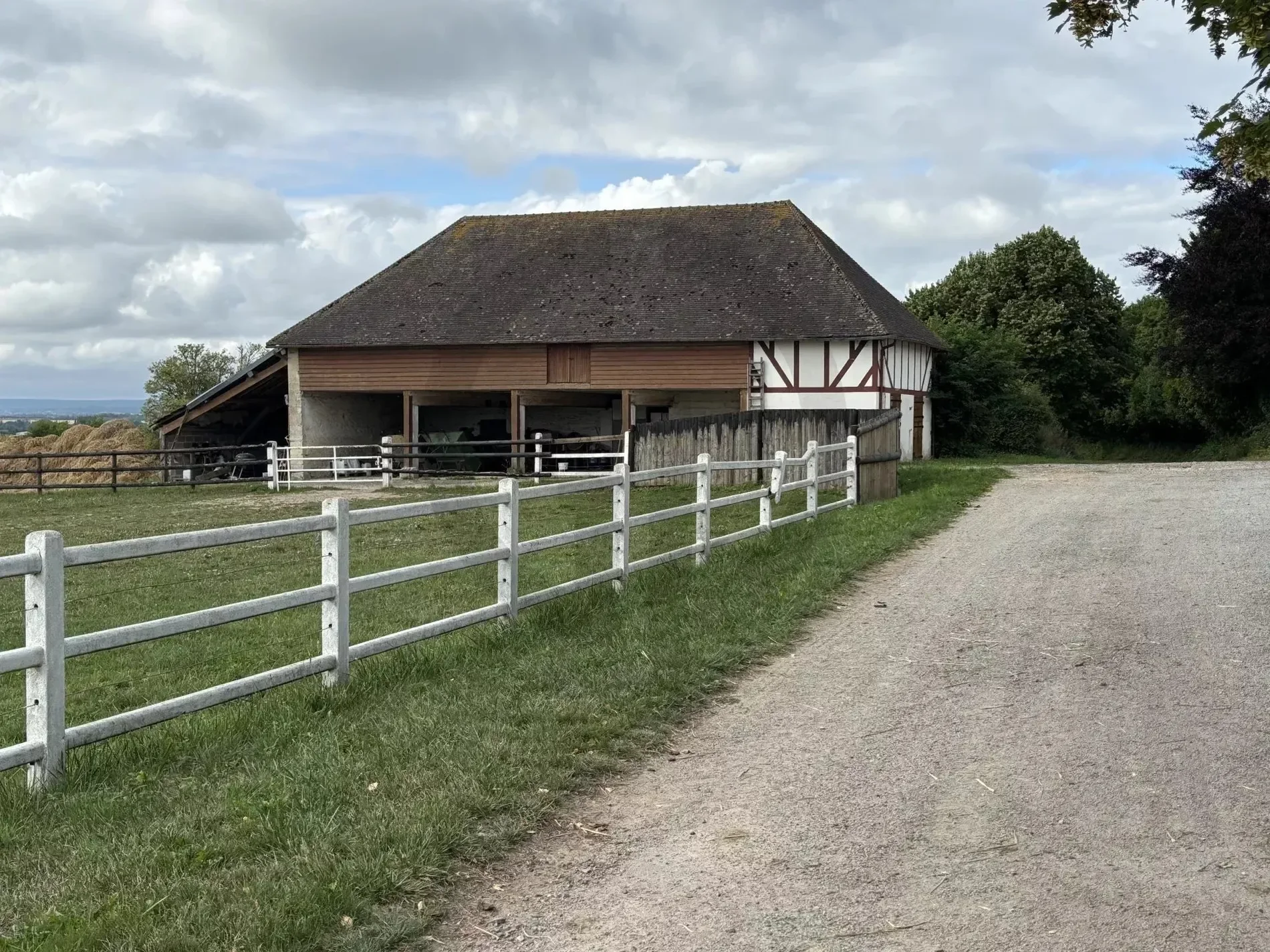 Sévigny, Normandy, France. - Photo 10