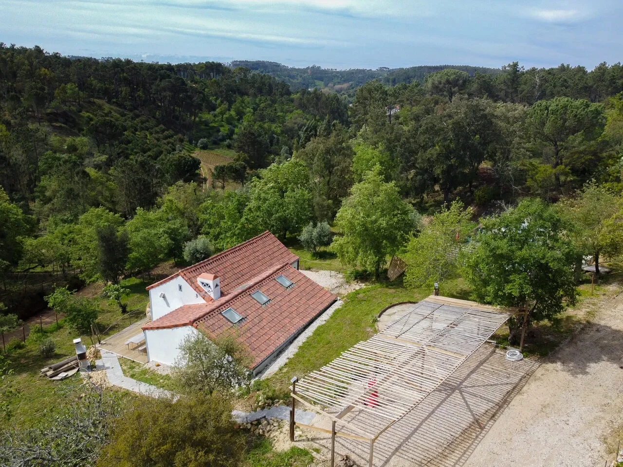 Exterior photo 5