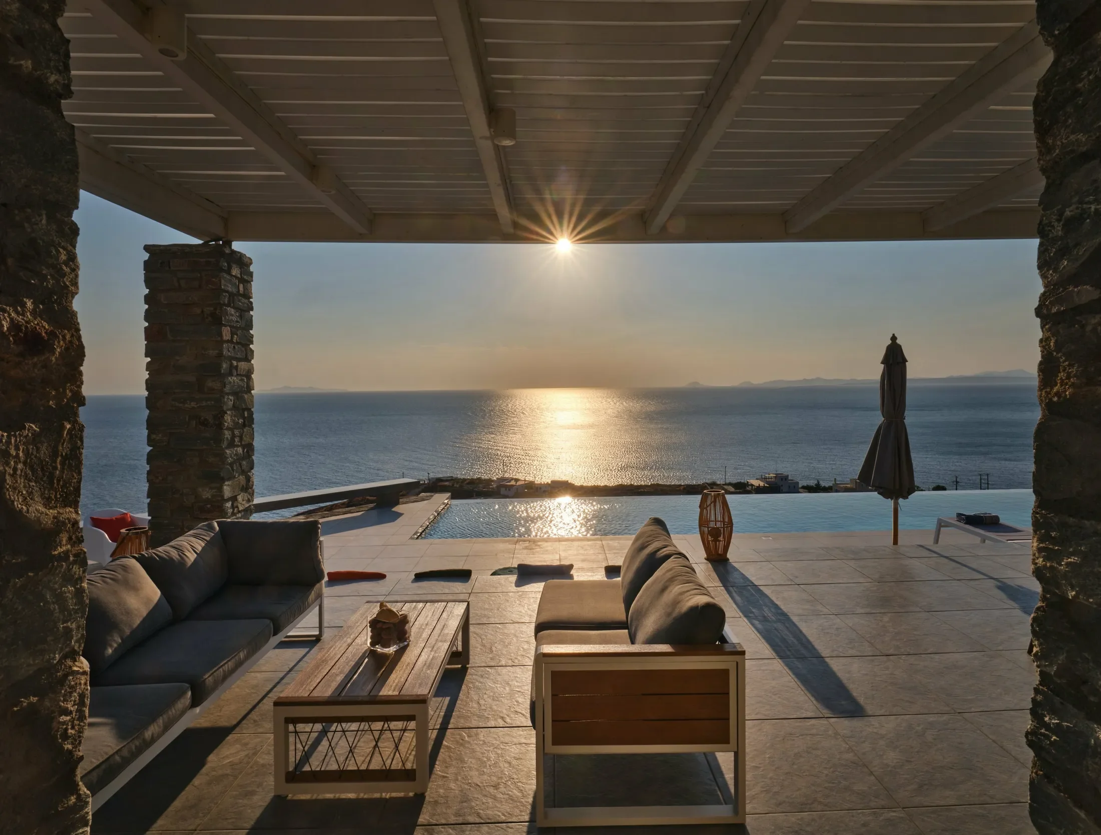 Exterior photo 10