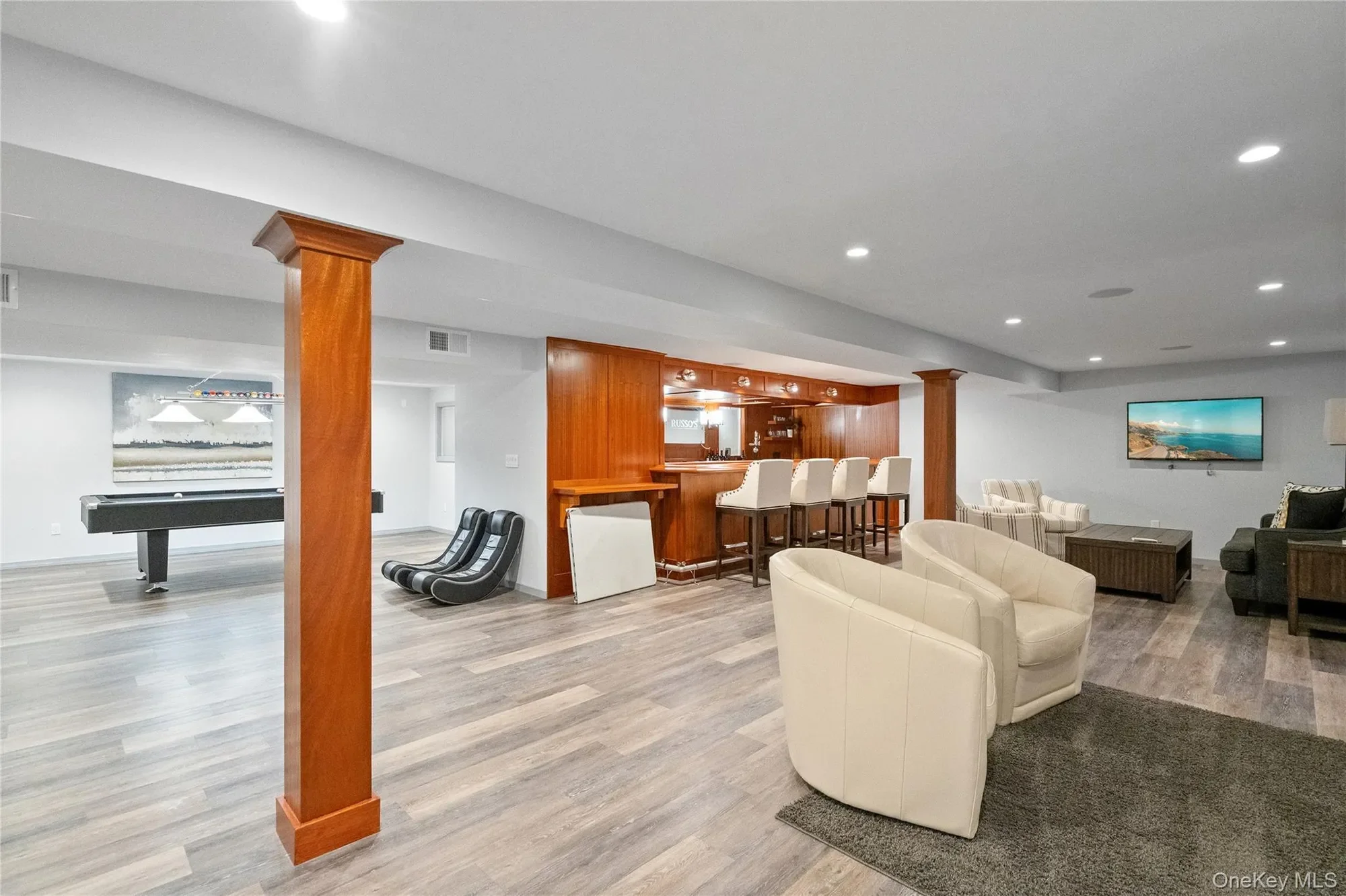 9 Peacock Path, East Quogue, NY 11942, East Quogue, New York, United States. - Photo 17
