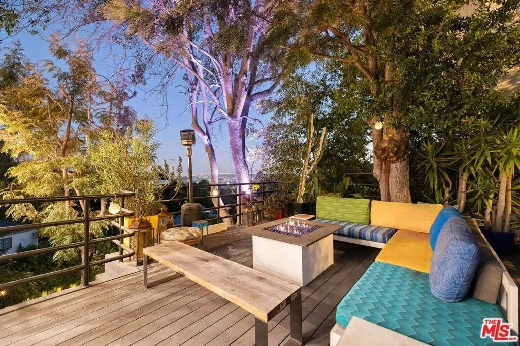 9314 Lloydcrest Drive, Beverly Hills, California, United States. - Photo 6