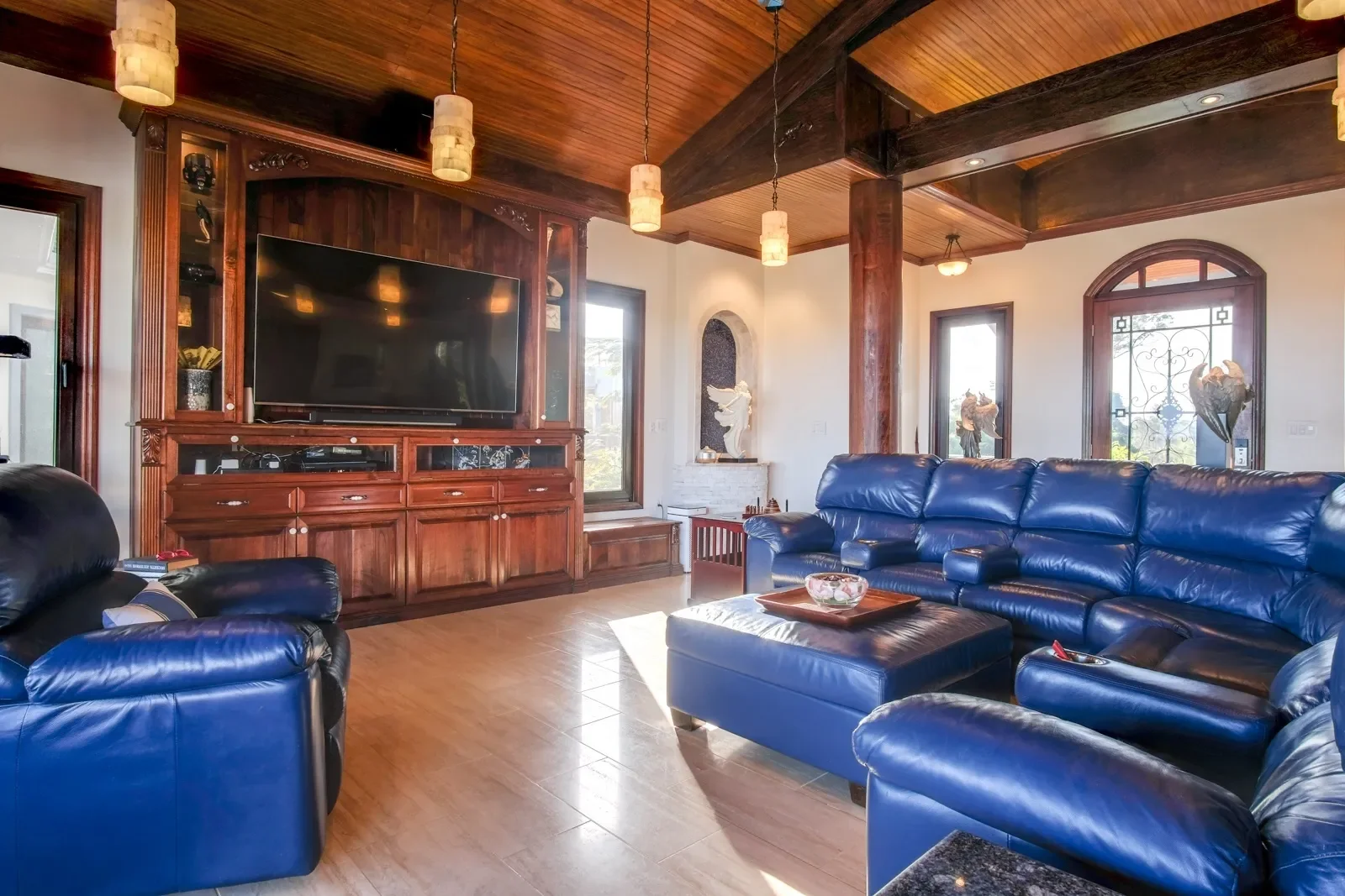 Gallery photo 6