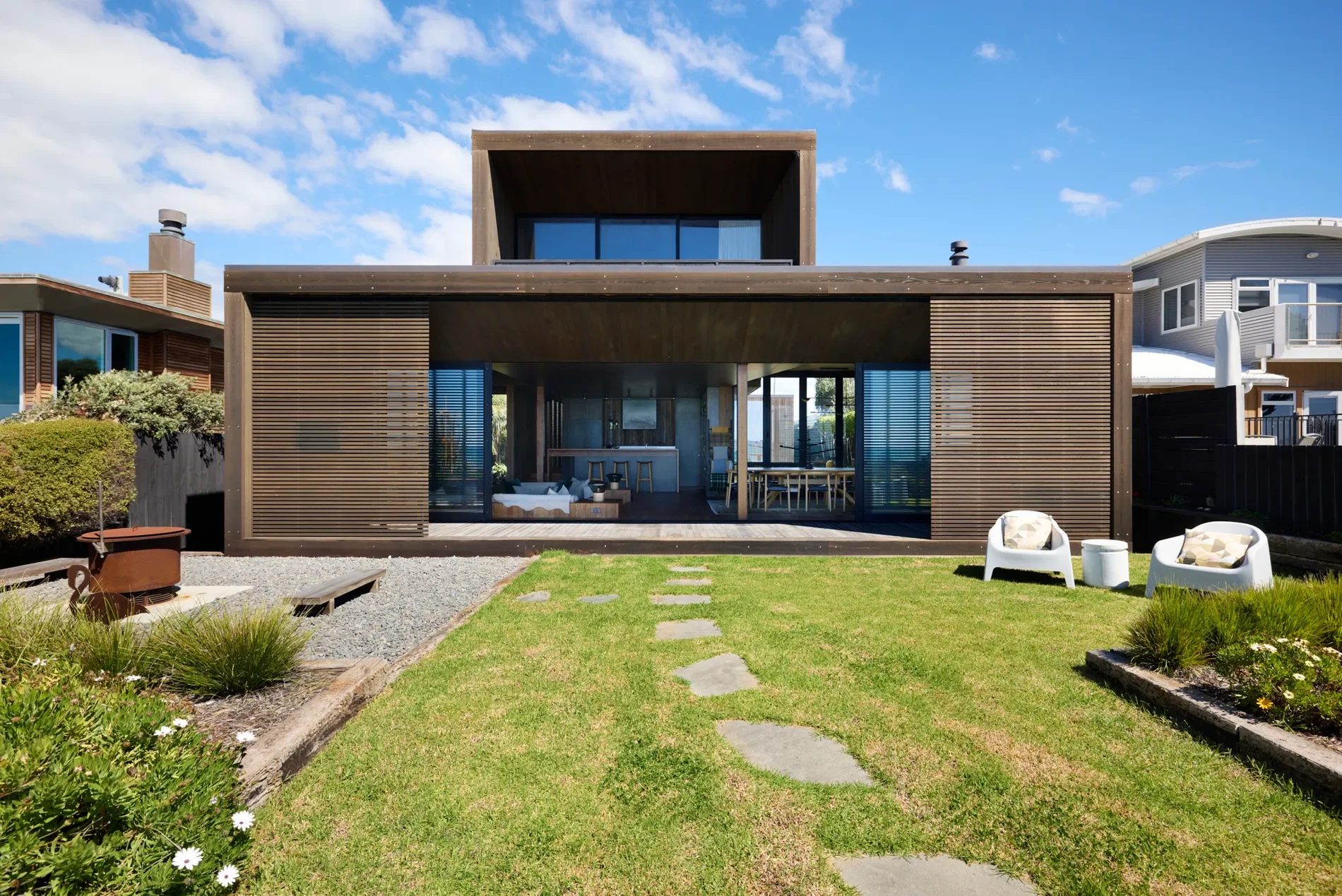 Exterior photo 8