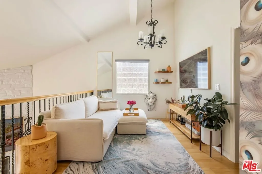 439 Carroll Canal, Los Angeles, California, United States. - Photo 12