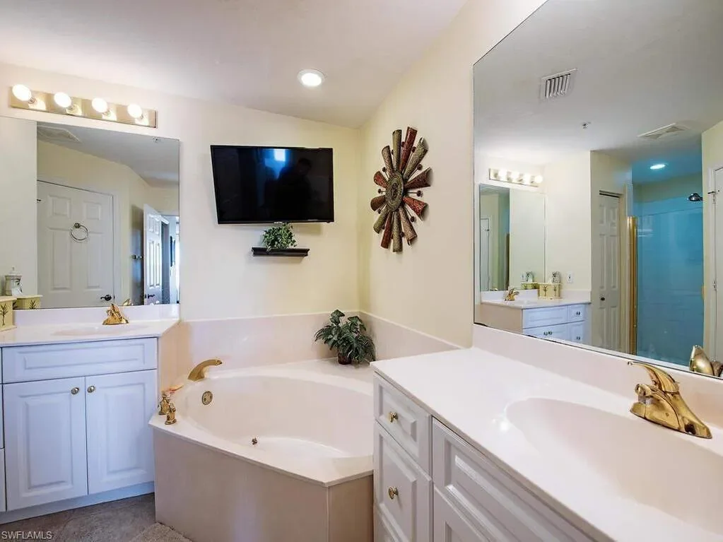 451 Bayfront PL, #5311, Naples, FL, 34102, USA, Naples, Florida, United States. - Photo 4