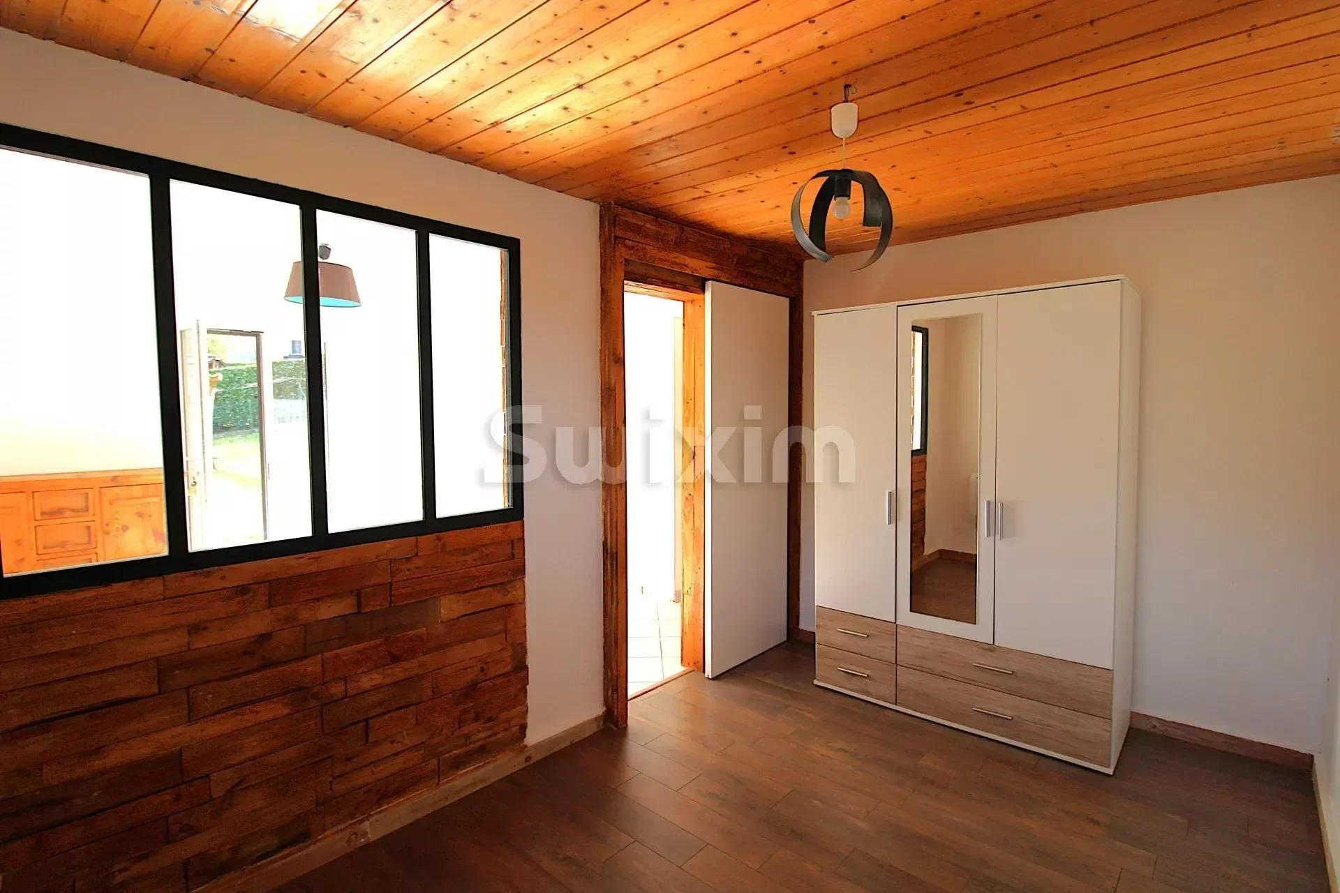 Gallery photo 1