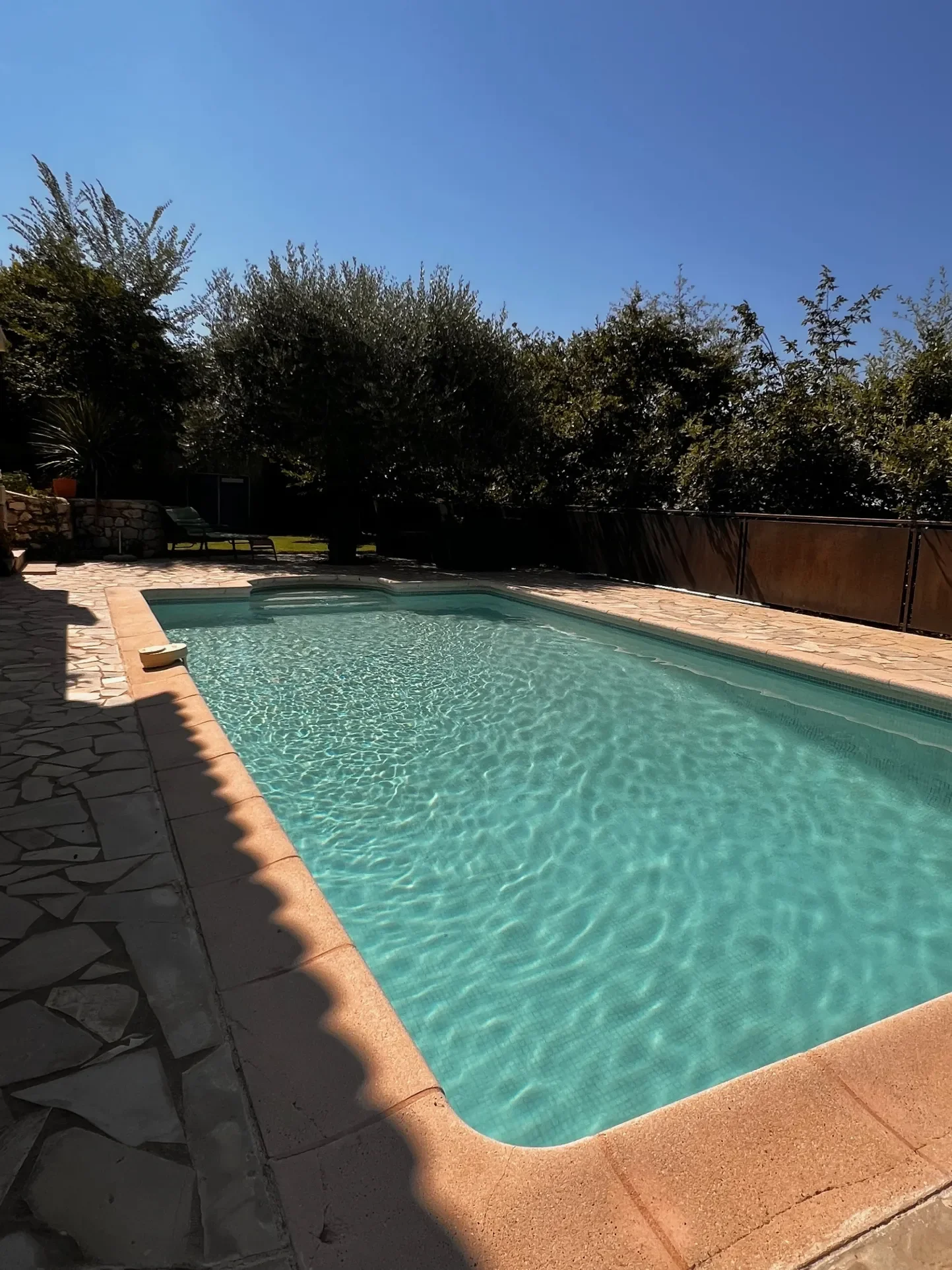 Exterior photo 8