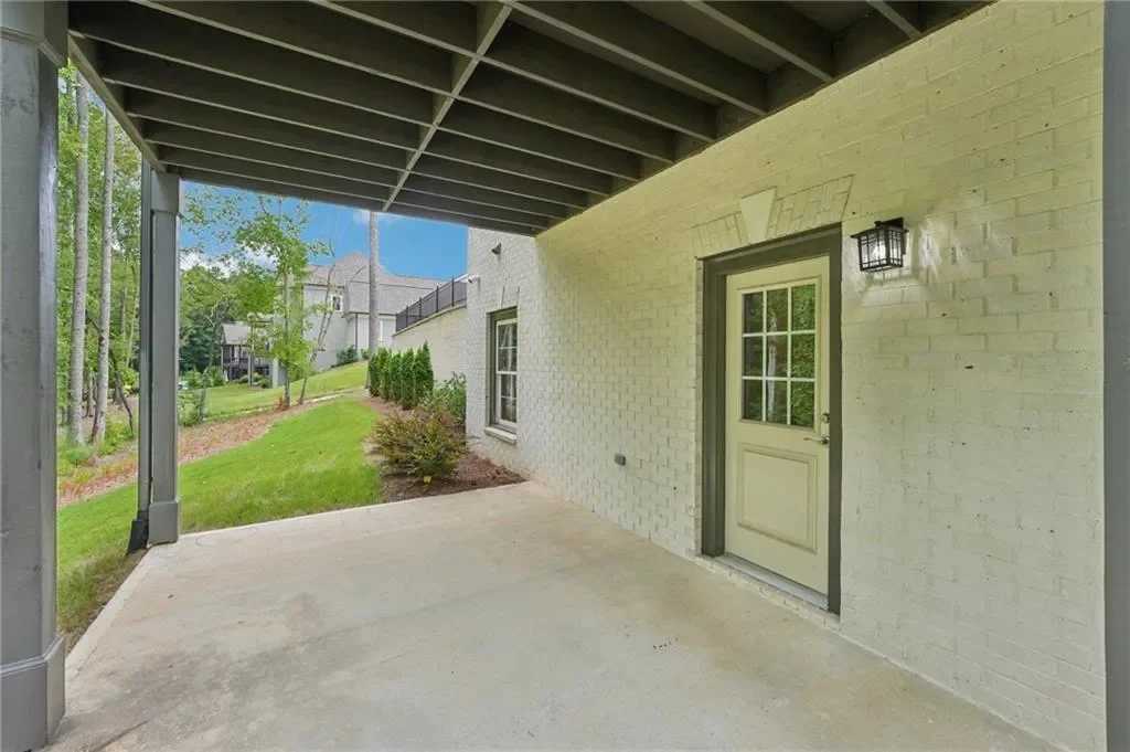 Exterior photo 10