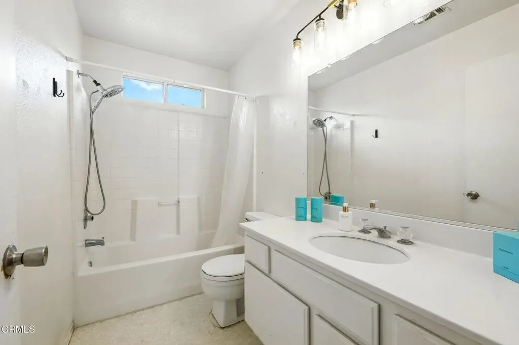 10134 Carlyle Street, Ventura, CA 93004, Ventura, California, United States. - Photo 9