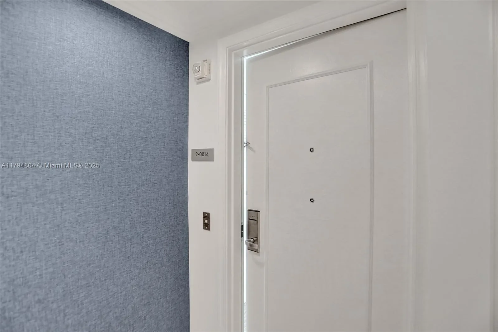 4401 Collins Ave 814, Miami Beach, Florida, United States. - Photo 22