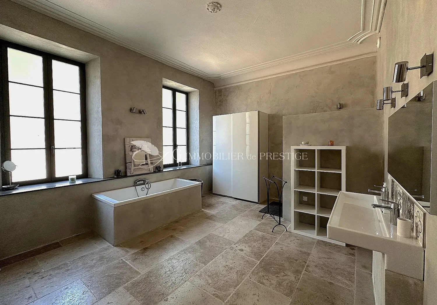Gallery photo 3