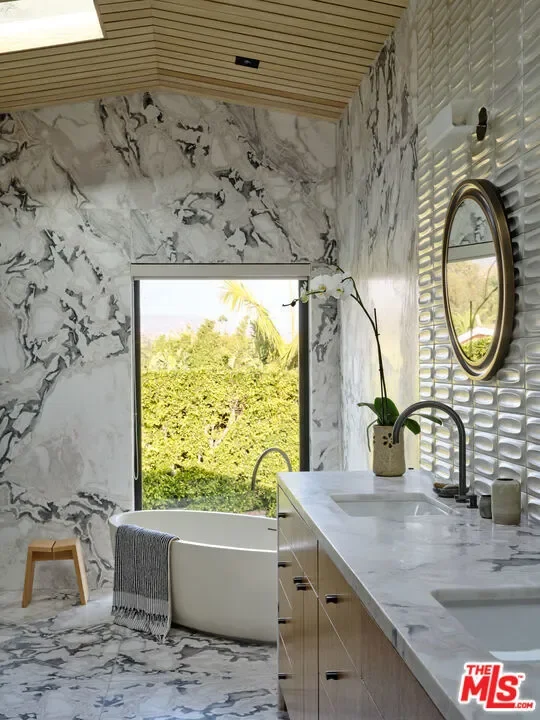 6738 Wildlife Road, Malibu, California, United States. - Photo 7