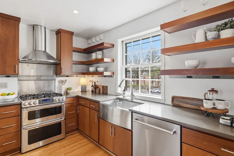 5321 Macarthur Boulevard NW, Washington, DC 20016, Washington, District of Columbia, United States. - Photo 15