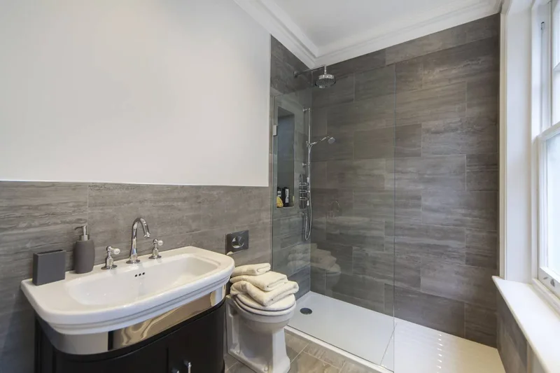 8 Holland Park Mansions, Central London, London, England, United Kingdom. - Photo 4