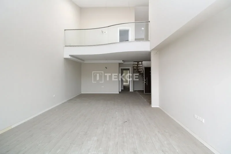 Yalova Apartments in a Seafront Complex with Rich Amenities