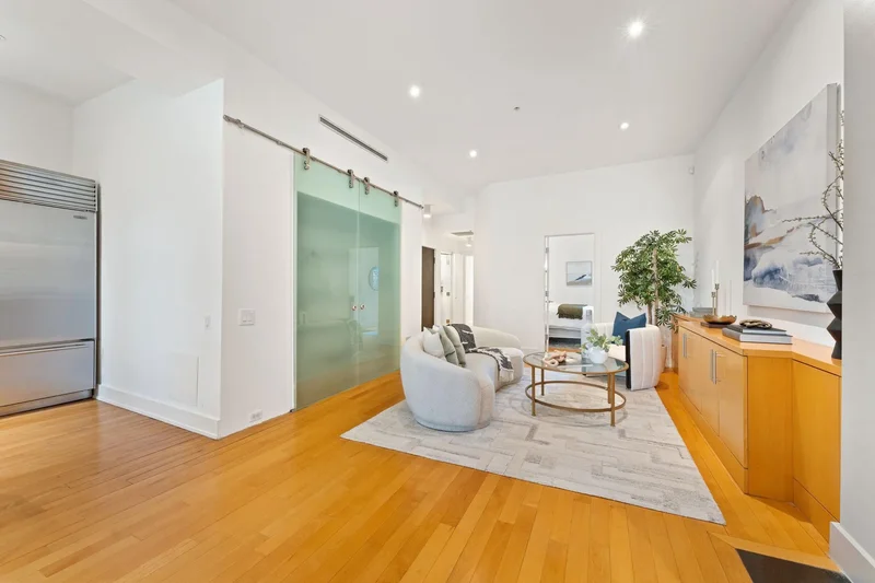 1516 R Street NW Unit# 3, Washington, DC 20009, Washington, District of Columbia, United States. - Photo 2