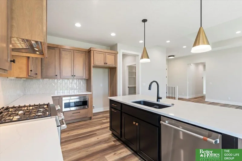5924 N 208 Street, Elkhorn, NE 68022, Omaha, Nebraska, United States. - Photo 15
