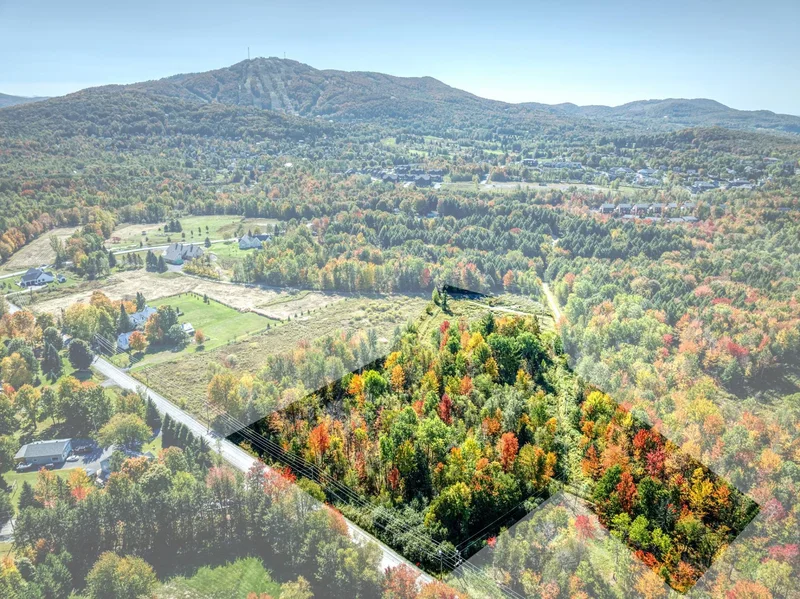 100 Ch. de Lotbinière, Bromont, Quebec, Canada. - Photo 4