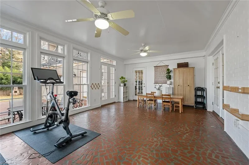 124 Beverly Place, Greensboro, NC 27403, Greensboro, North Carolina, United States. - Photo 20