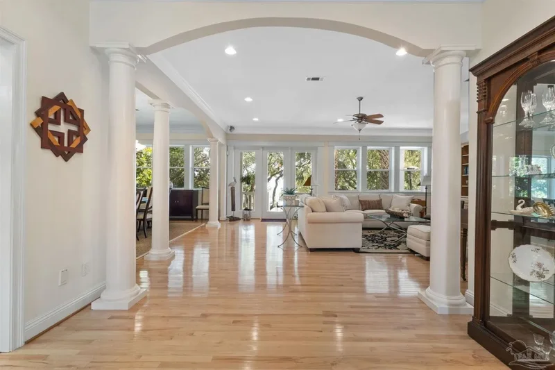 5393 Soundside Dr, Gulf Breeze, FL, 32563, USA, Gulf Breeze, Florida, United States. - Photo 7