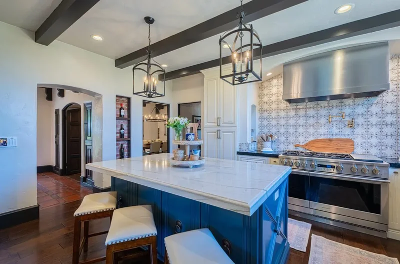 1 Santa Lucia Avenue, Salinas, California, United States. - Photo 14