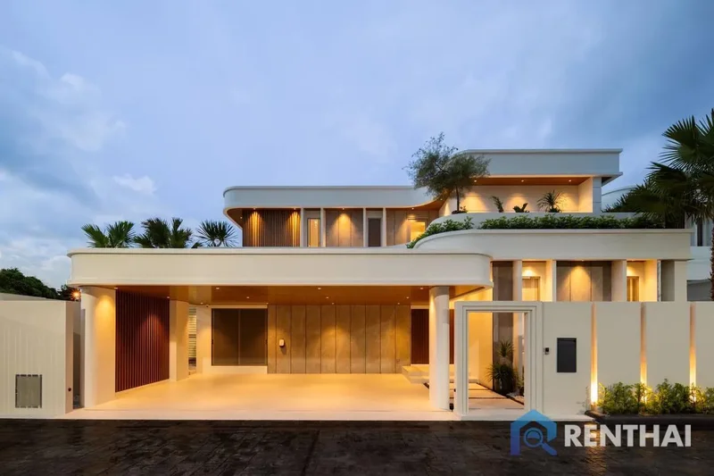 Exclusive Modern 4-Bedroom Pool Villa Prime Pattaya