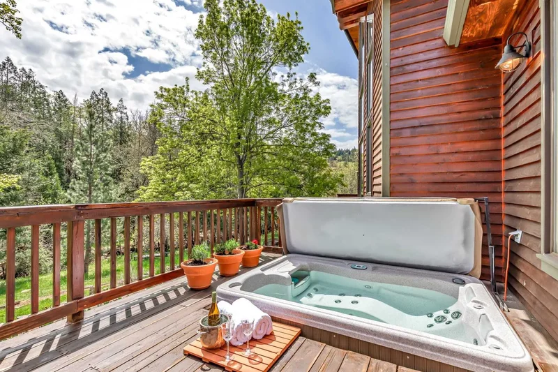 545 Conifer Way , Ashland, OR 97520, Ashland, Oregon, United States. - Photo 28