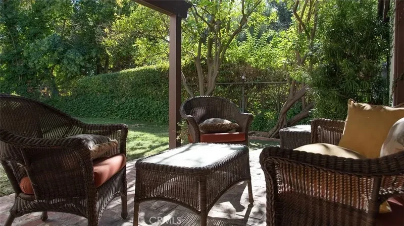 5250 Scott Robertson Road, Hidden Hills, California, United States. - Photo 13