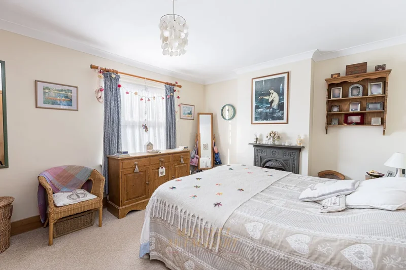 23 New Town, Copthorne, Crawley, RH10 3LY, Copthorne, England, United Kingdom. - Photo 5