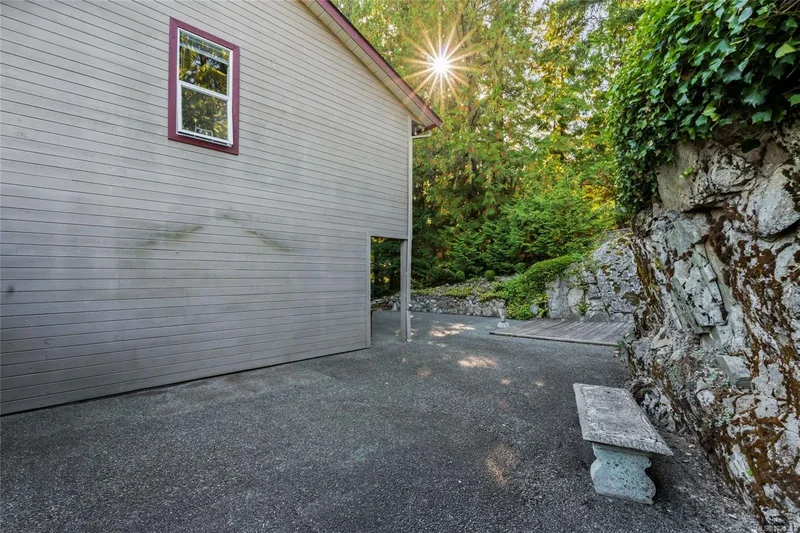 1575 Dean Park Rd, North Saanich, British Columbia, Canada. - Photo 45