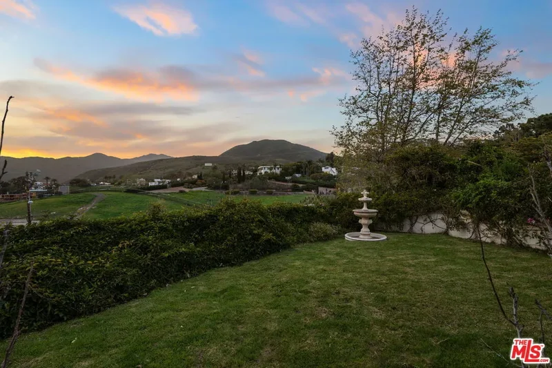 6015 Galahad Rd, Malibu, CA 90265, Malibu, California, United States. - Photo 30